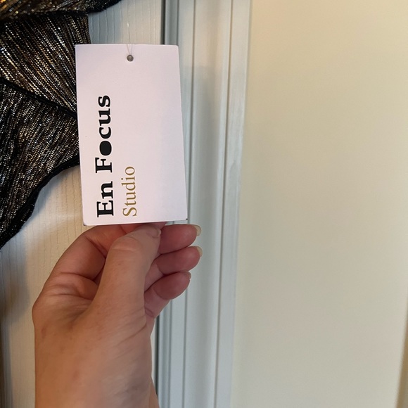 New with tags sparkly gold, silver and black short party dress - Picture 4 of 5